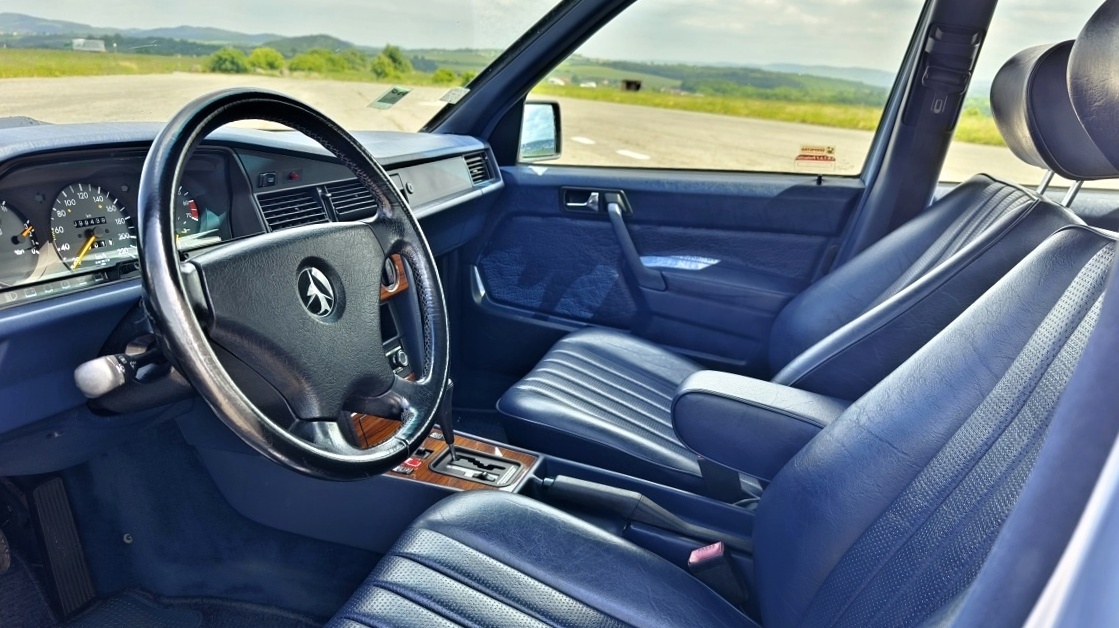 mercedes-benz-190-e-w201-39