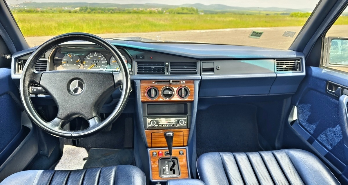 mercedes-benz-190-e-w201-41