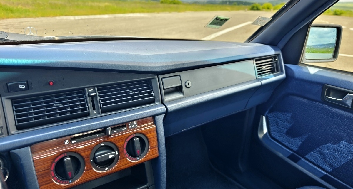 mercedes-benz-190-e-w201-46