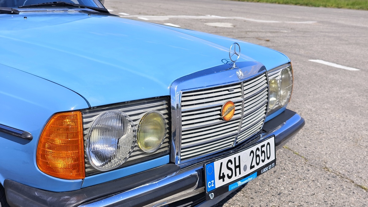 mercedes-benz-w123-10
