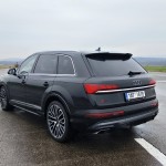 audi-q7-2025-27