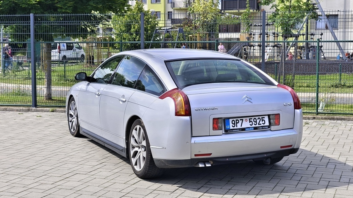citroen-c6-16
