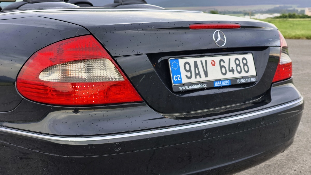 mercedes-benz-clk-a209-37