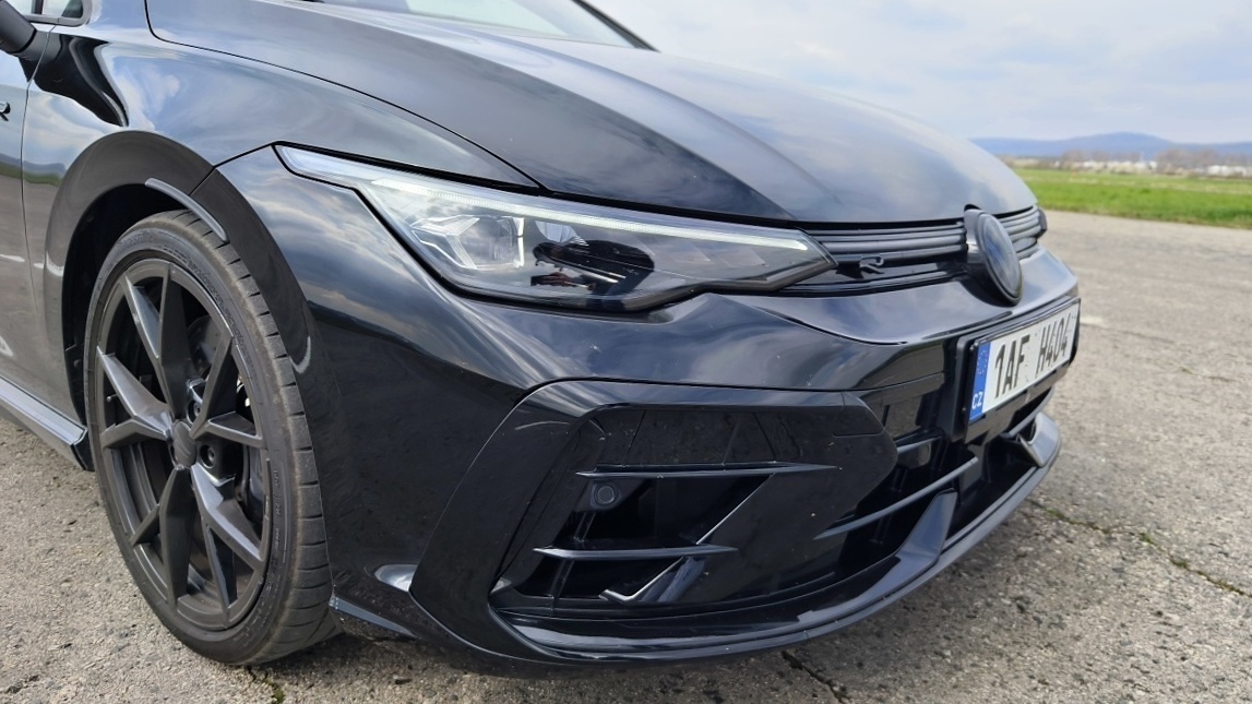 volkswagen-golf-r-2025-11