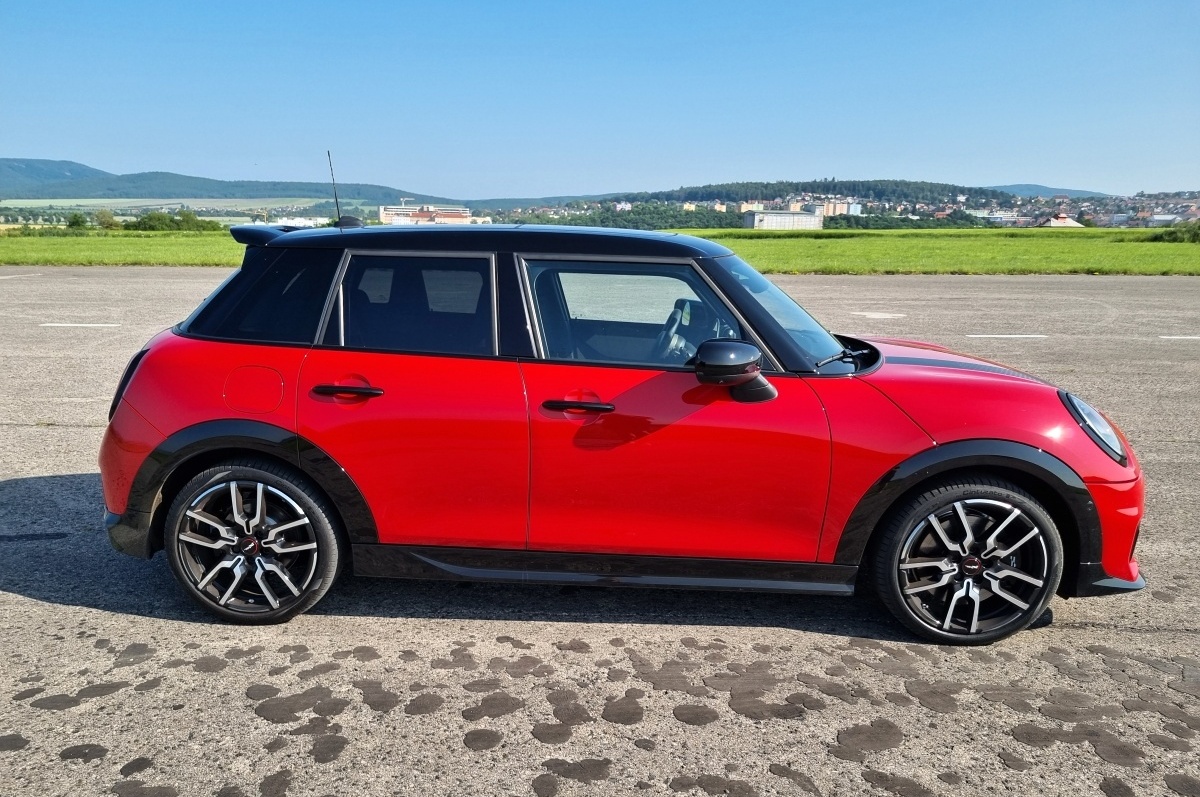 mini-cooper-s-2025-3