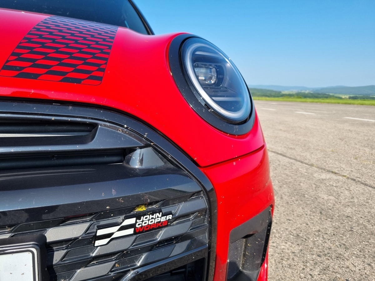 mini-cooper-s-2025-6
