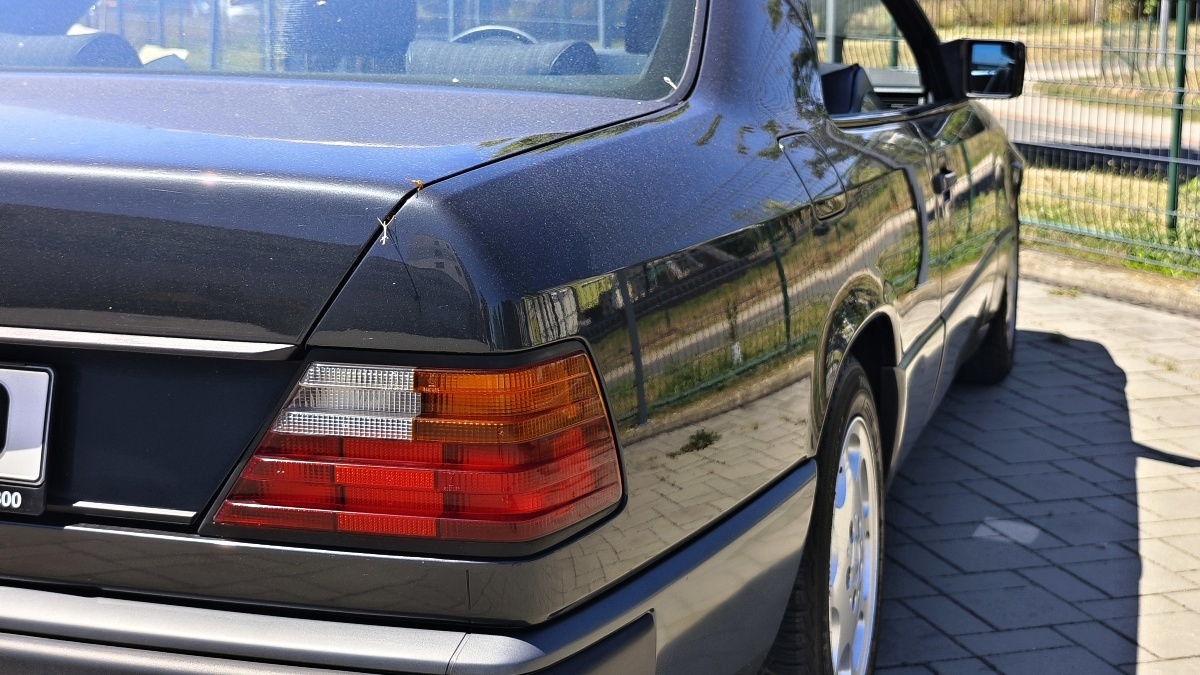 mercedes-benz-e-coupe-c124-8