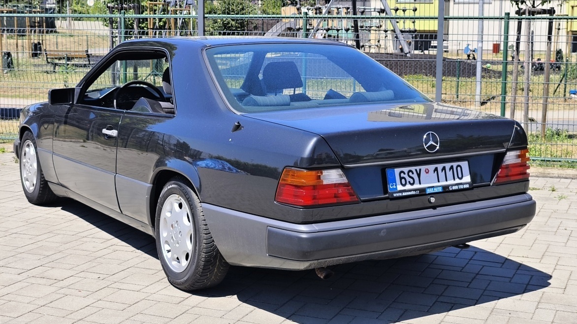mercedes-benz-e-coupe-c124-9