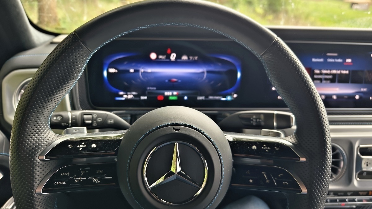 mercedes-benz-g-eq-2025-27
