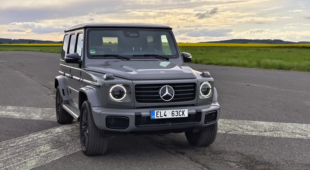 mercedes-benz-g-eq-2025-41