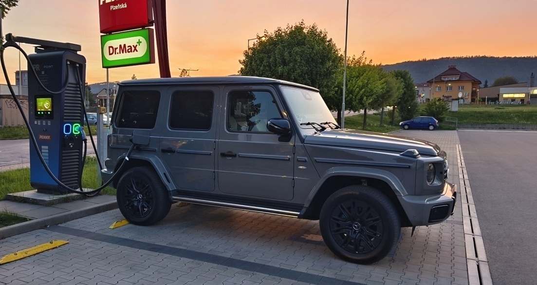 mercedes-benz-g-eq-2025-43