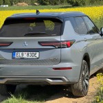 mitsubishi-outlander-phev-2025-11