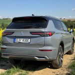 mitsubishi-outlander-phev-2025-12