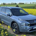 mitsubishi-outlander-phev-2025-18