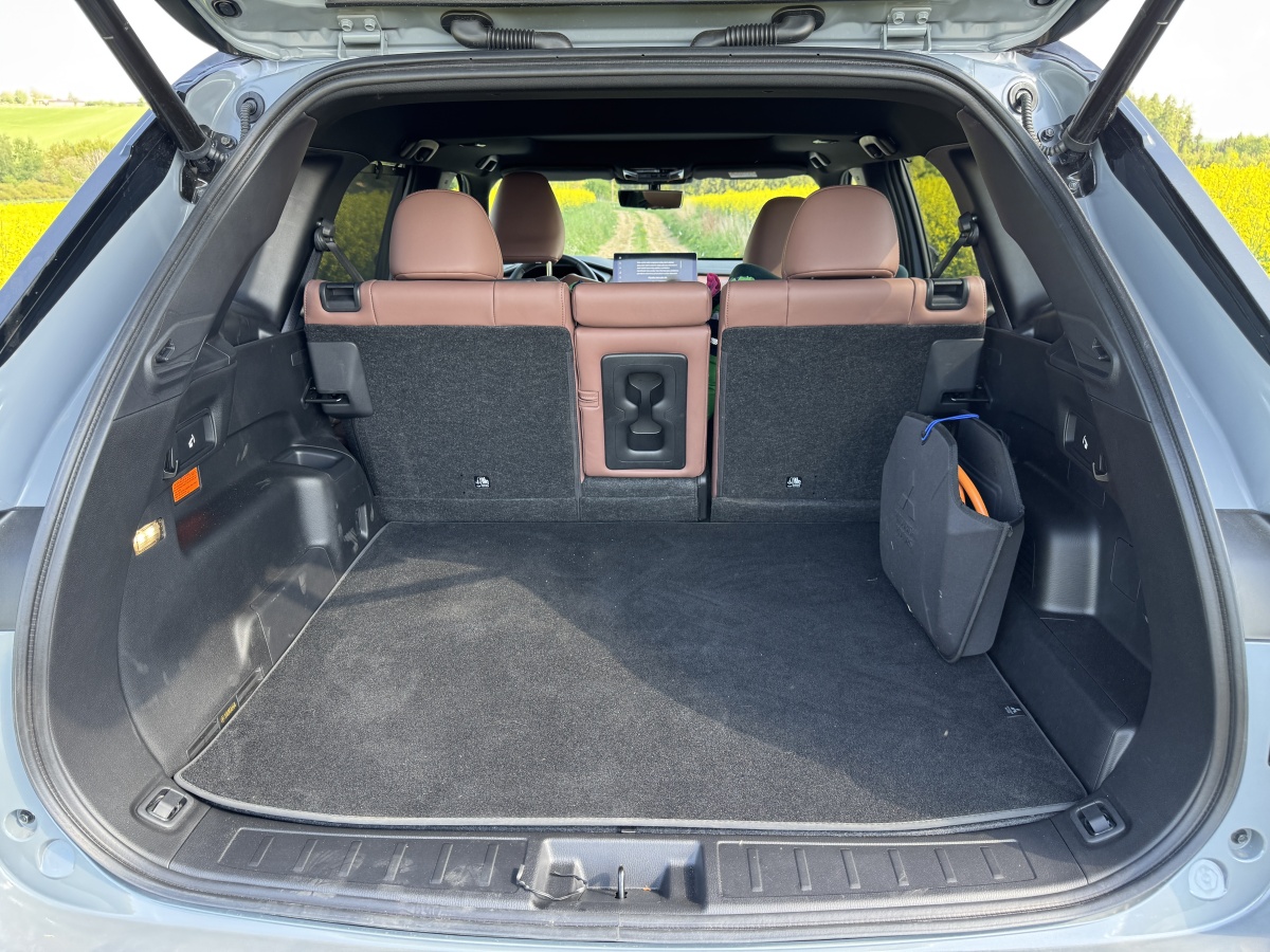 mitsubishi-outlander-phev-2025-19