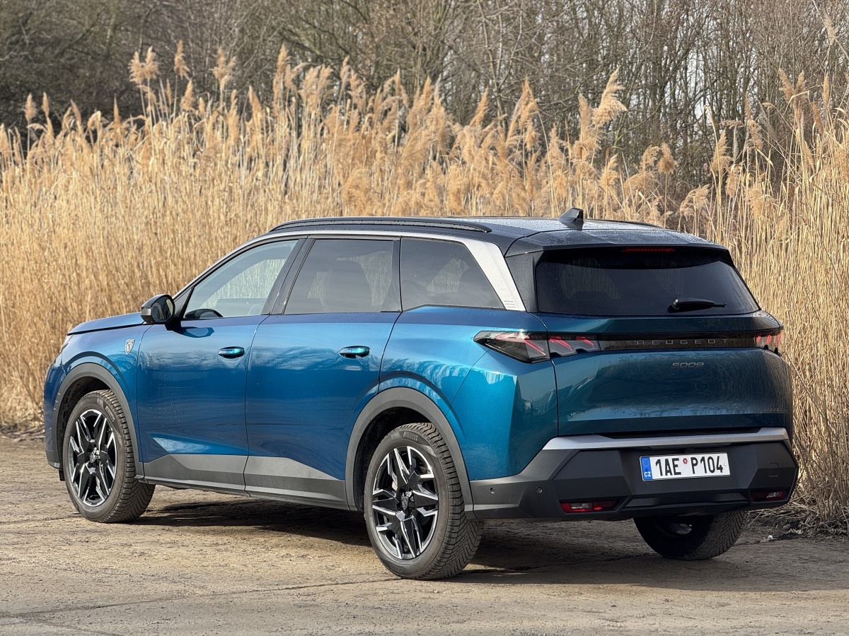 peugeot-5008-2025-1