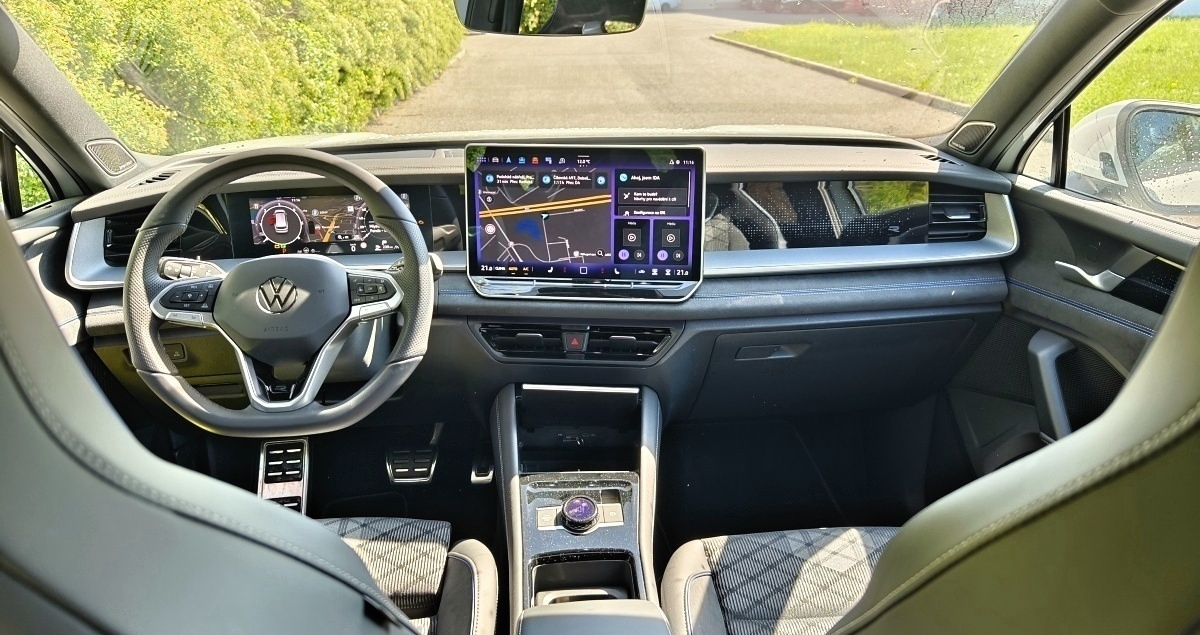 volkswagen-tayron-2025-27