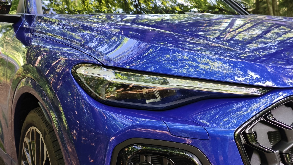 audi-sq5-2025-14