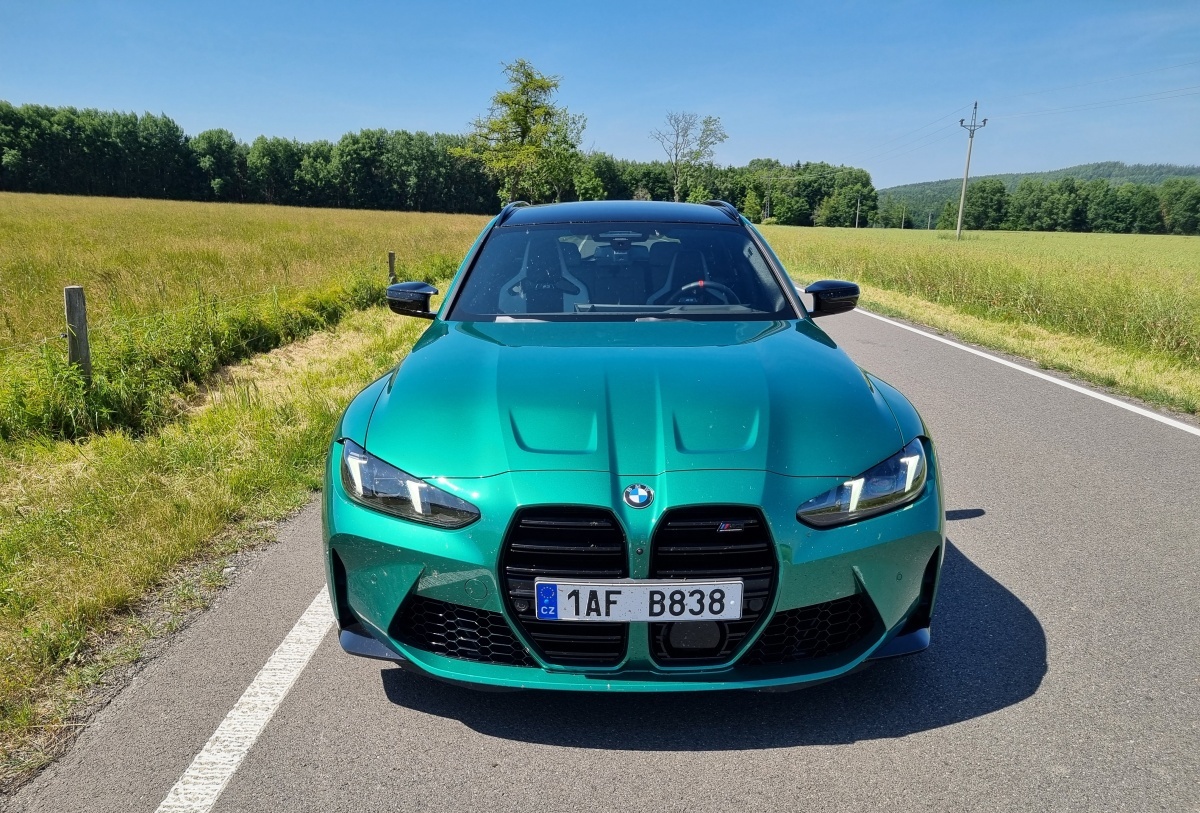 bmw-m3-touring-2025-2