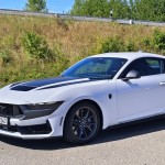 ford-mustang-dark-horse-2025-3