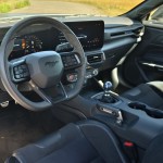 ford-mustang-dark-horse-2025-30
