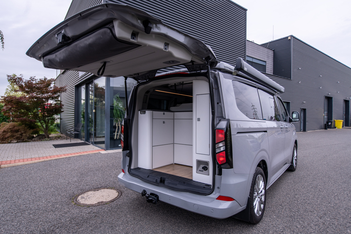 ford-transit-nugget-2025-22
