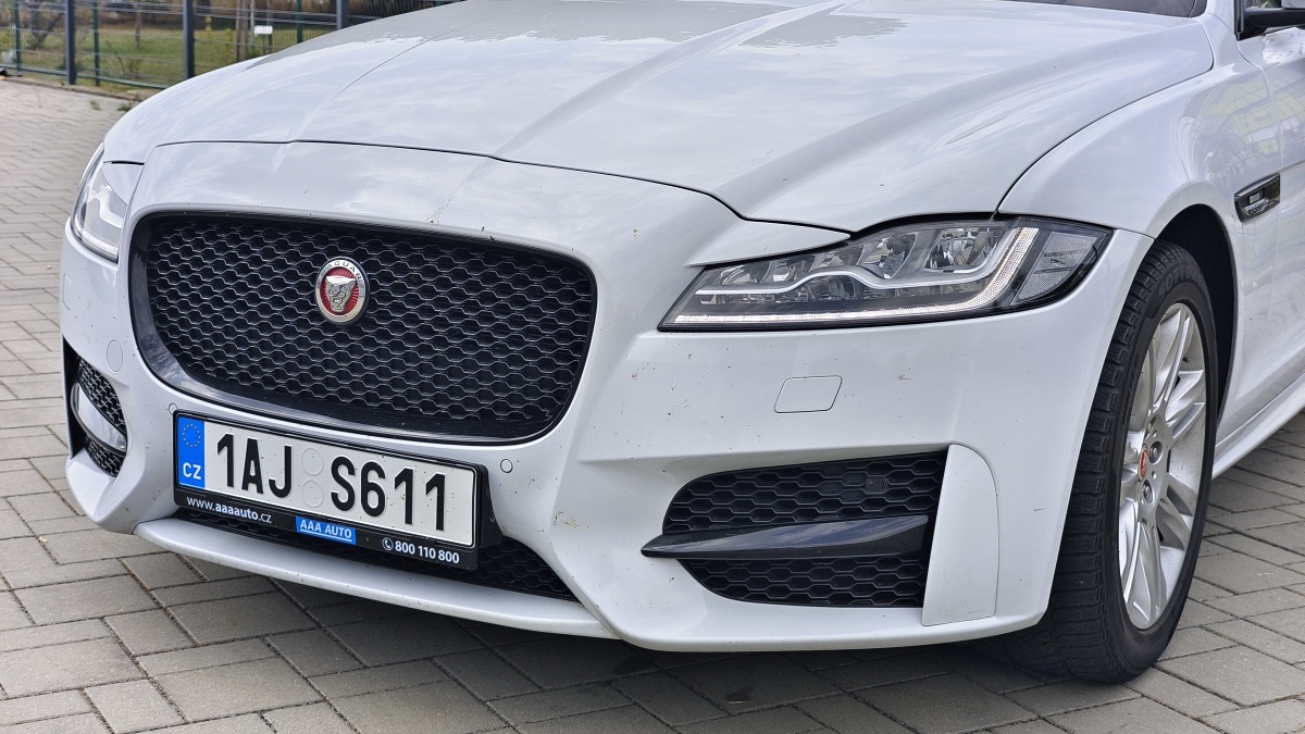 jaguar-xf-sportbrake-12