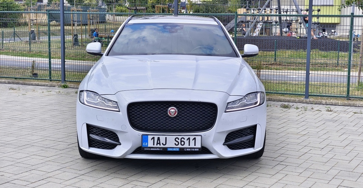 jaguar-xf-sportbrake-13