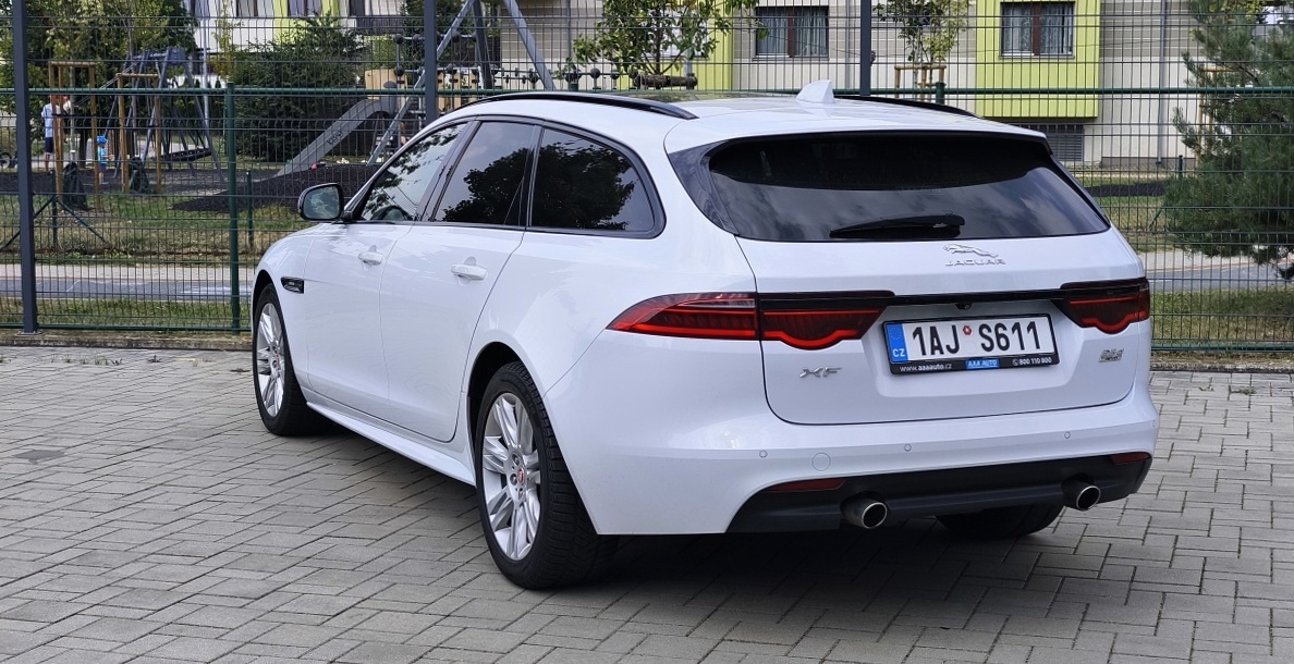 jaguar-xf-sportbrake-16