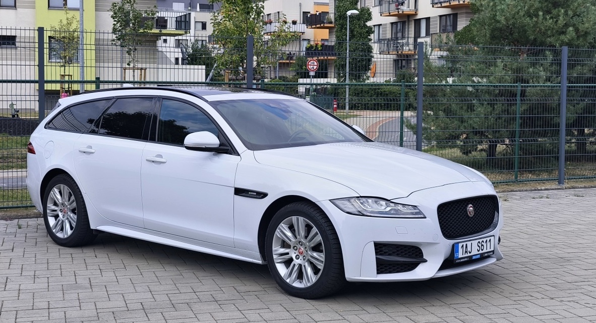 jaguar-xf-sportbrake-3