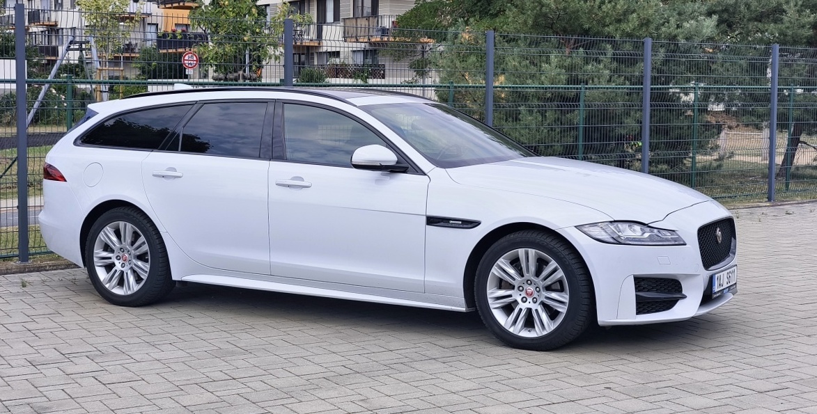 jaguar-xf-sportbrake-4