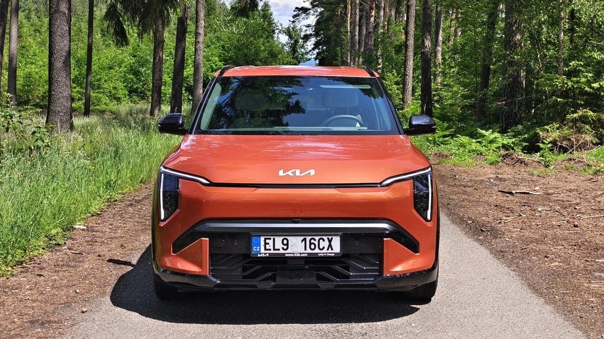 kia-ev3-2025-5