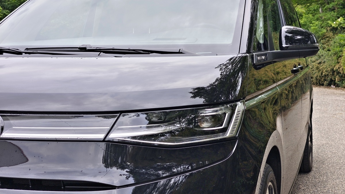 volkswagen-multivan-2025-12