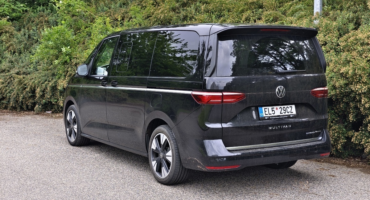 volkswagen-multivan-2025-17