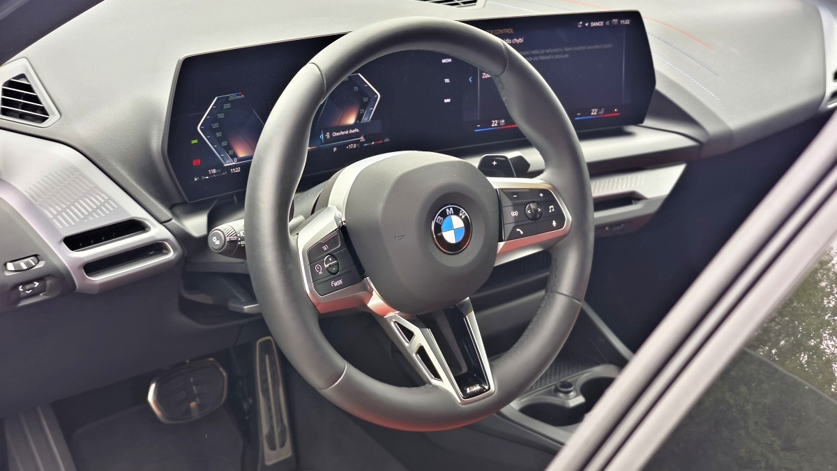 bmw-2-gran-coupe-2025-24