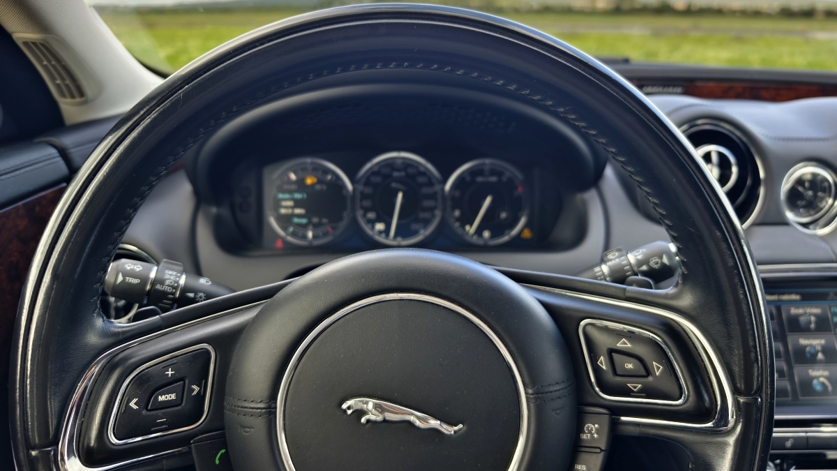 jaguar-xj-x351-54