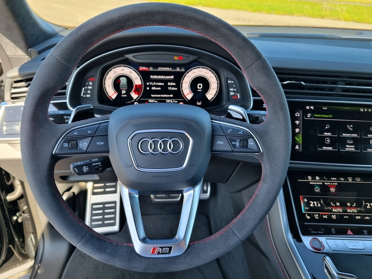 audi-rs-q8-2025-21