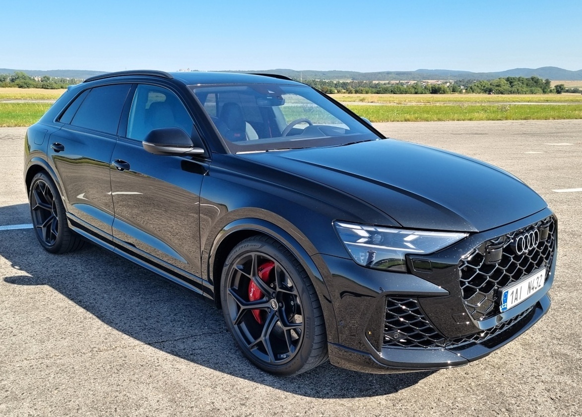 audi-rs-q8-2025-3