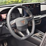 cupra-leon-sportstourer-2025-23