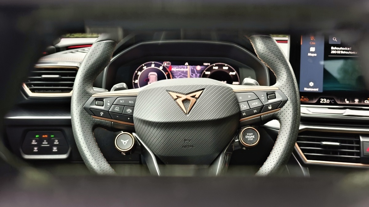 cupra-leon-sportstourer-2025-29