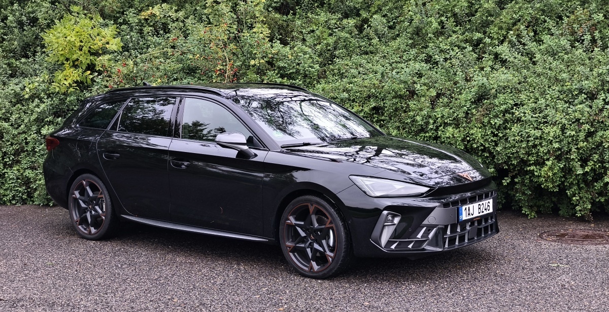 cupra-leon-sportstourer-2025-5