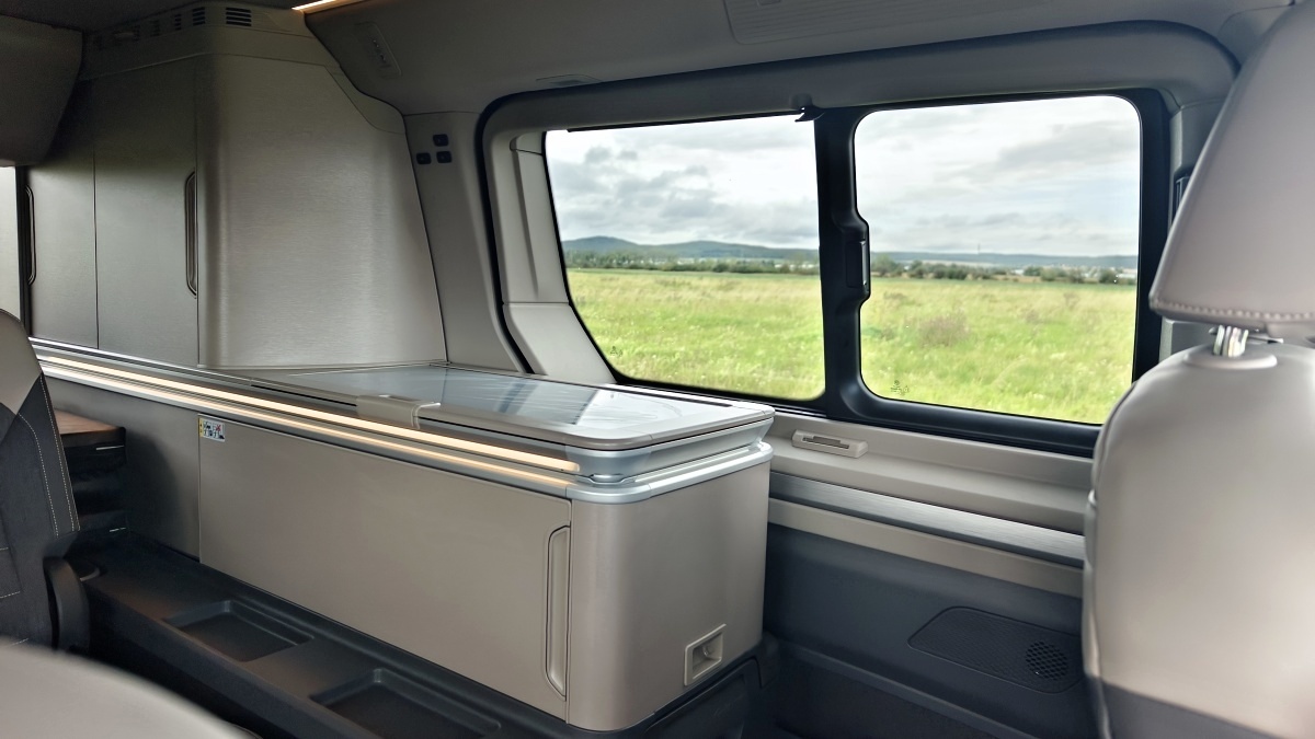 volkswagen-california-ocean-t7-2025-48