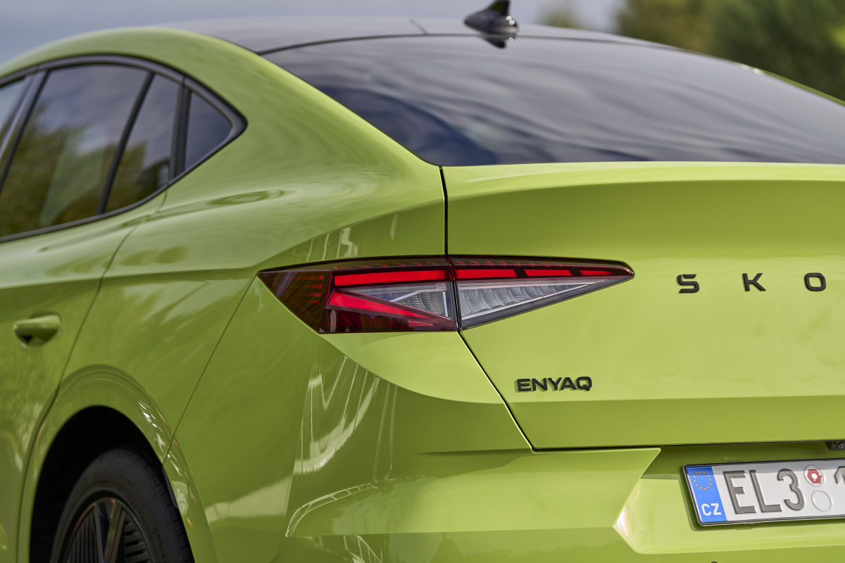 skoda-enyaq-rs-103