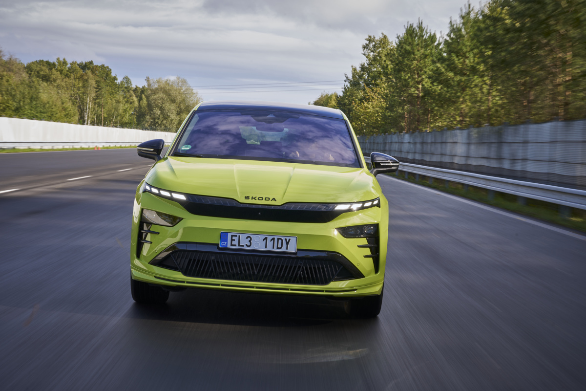 skoda-enyaq-rs-18