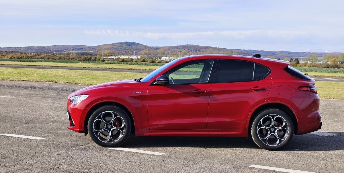 alfa-romeo-stelvio-veloce-4