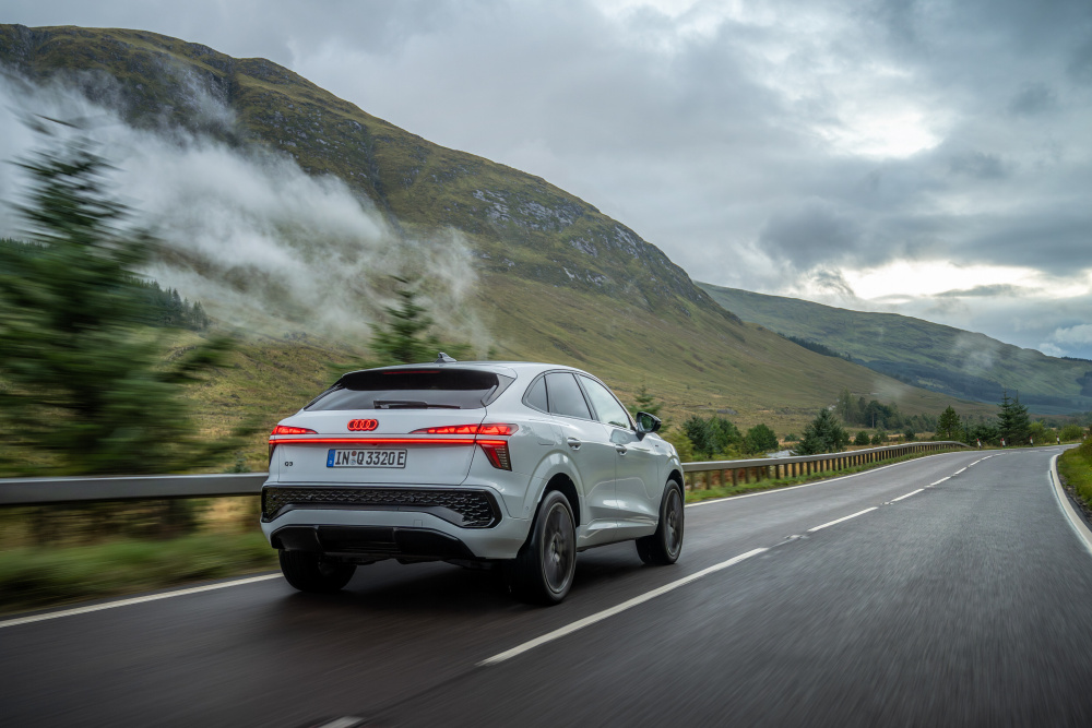 Compact class meets Celtic charm: the new Audi Q3 in Scotland