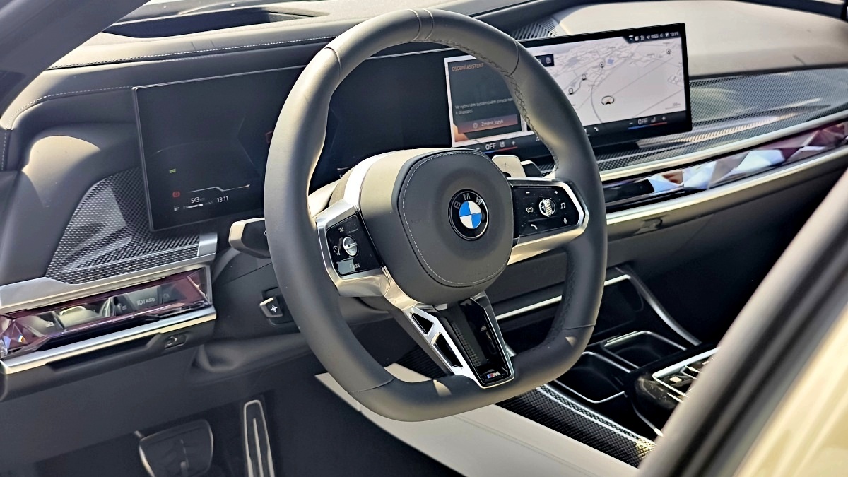 bmw-7-2025-17