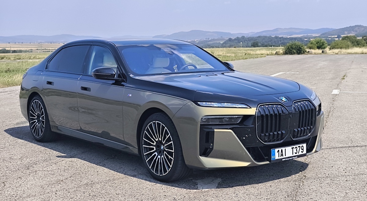 bmw-7-2025-7