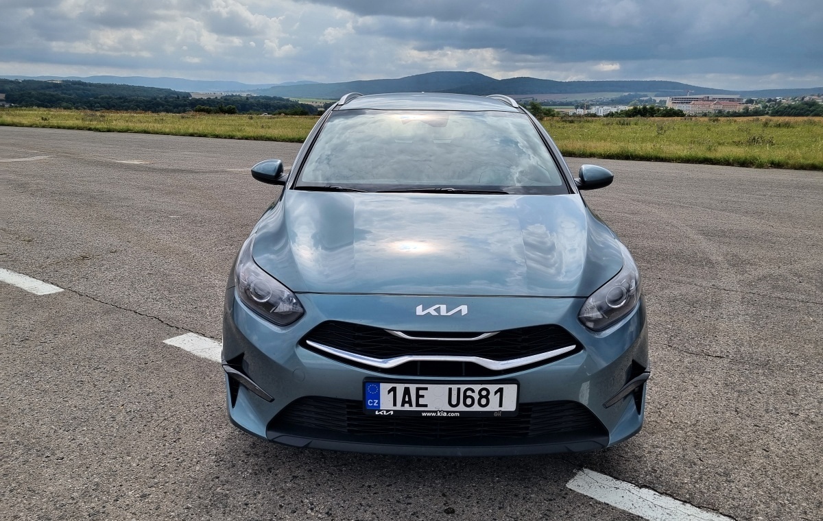 kia-ceed-sw-2025-1