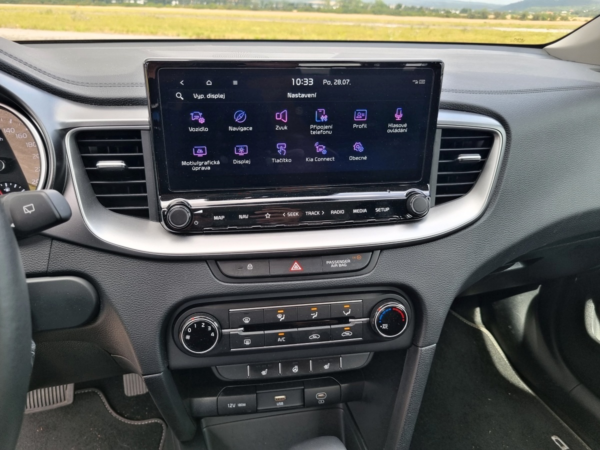 kia-ceed-sw-2025-20